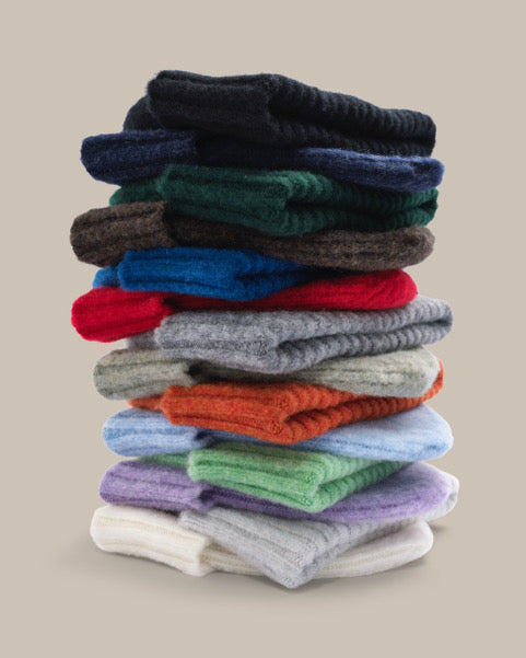 The Return of Beanie Season: Cashmere, Merino, and Timeless Warmth