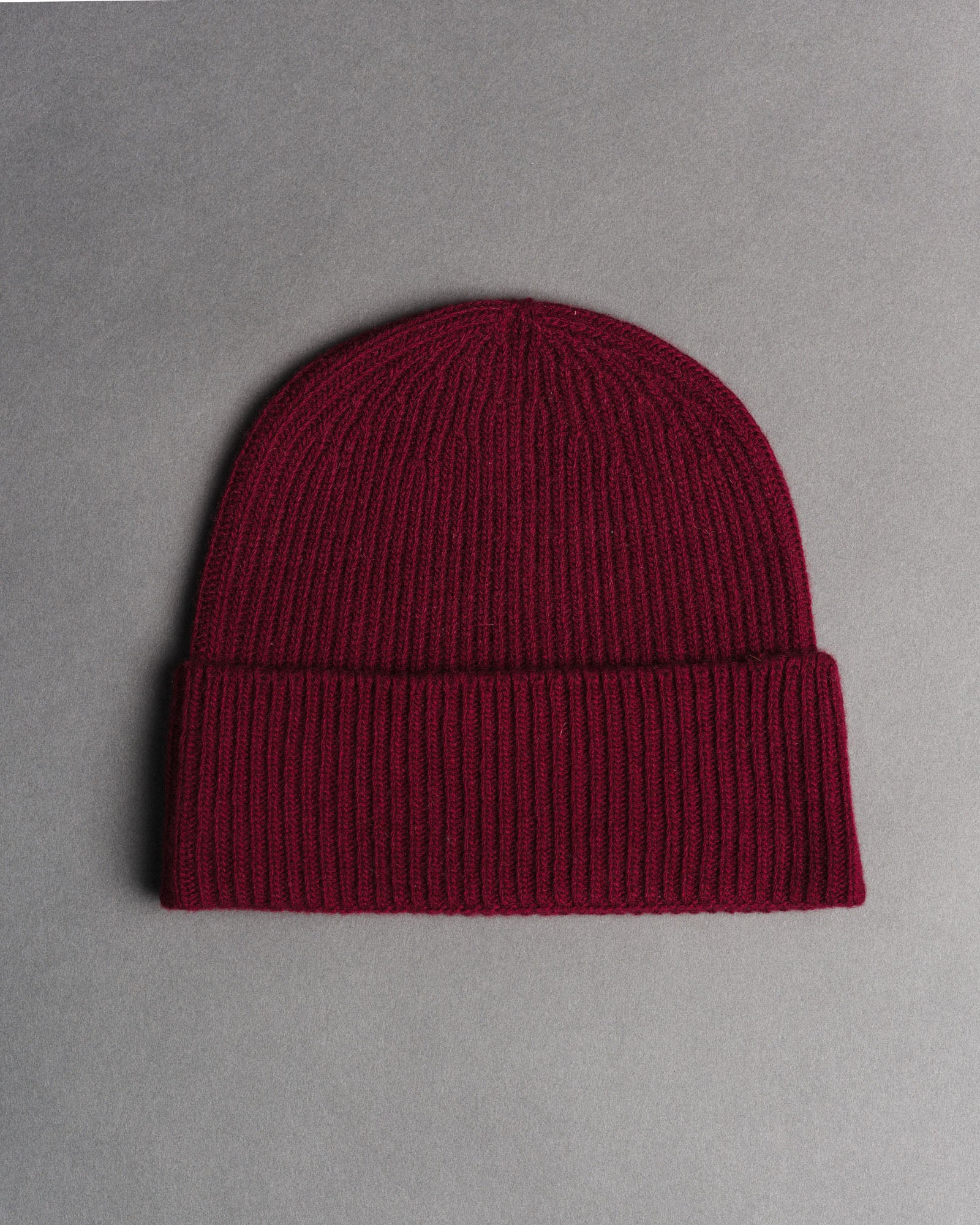 Fishtail Marina Beanie - Red wine
