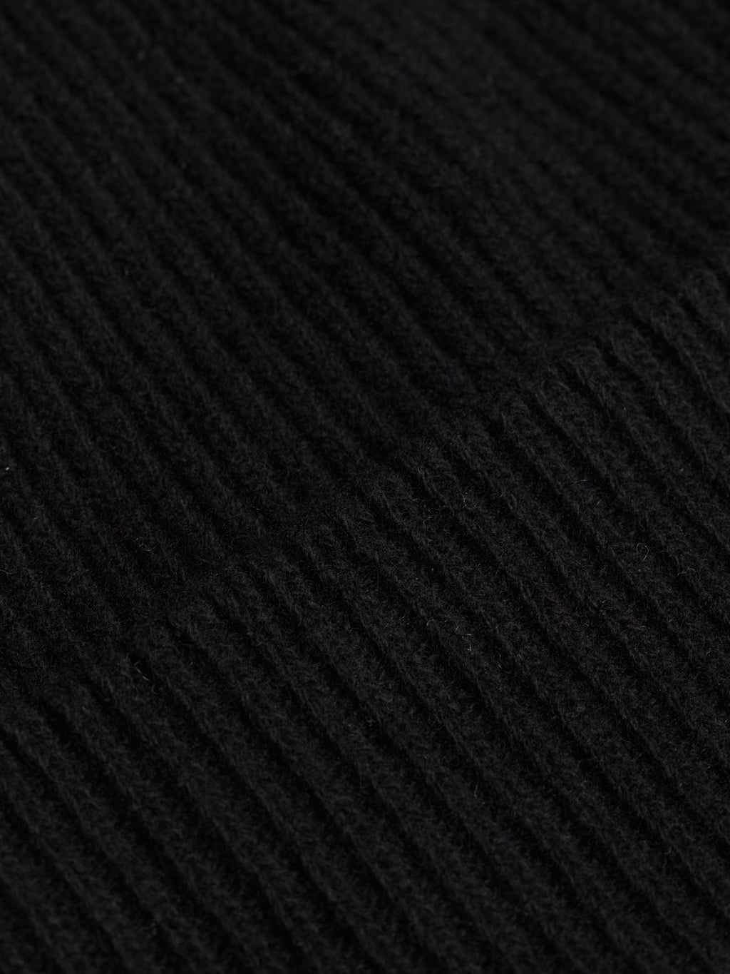 Fishtail Marina Beanie - Black