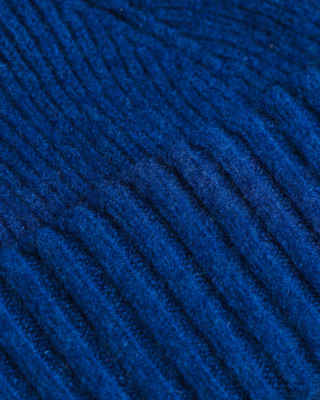 Fishtail Shaggy Beanie - Blue
