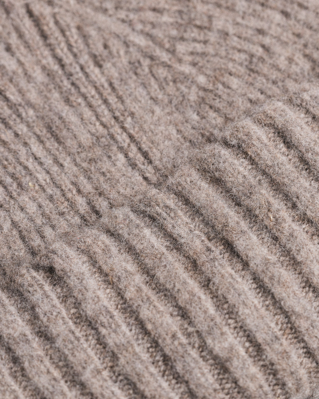 Fishtail Shaggy Beanie - Cliff