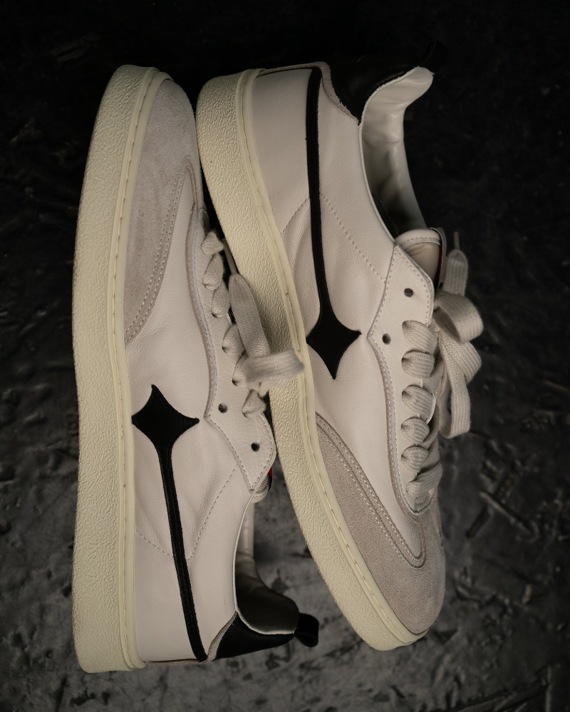 Fishtail x Garden of god Earth off white and black