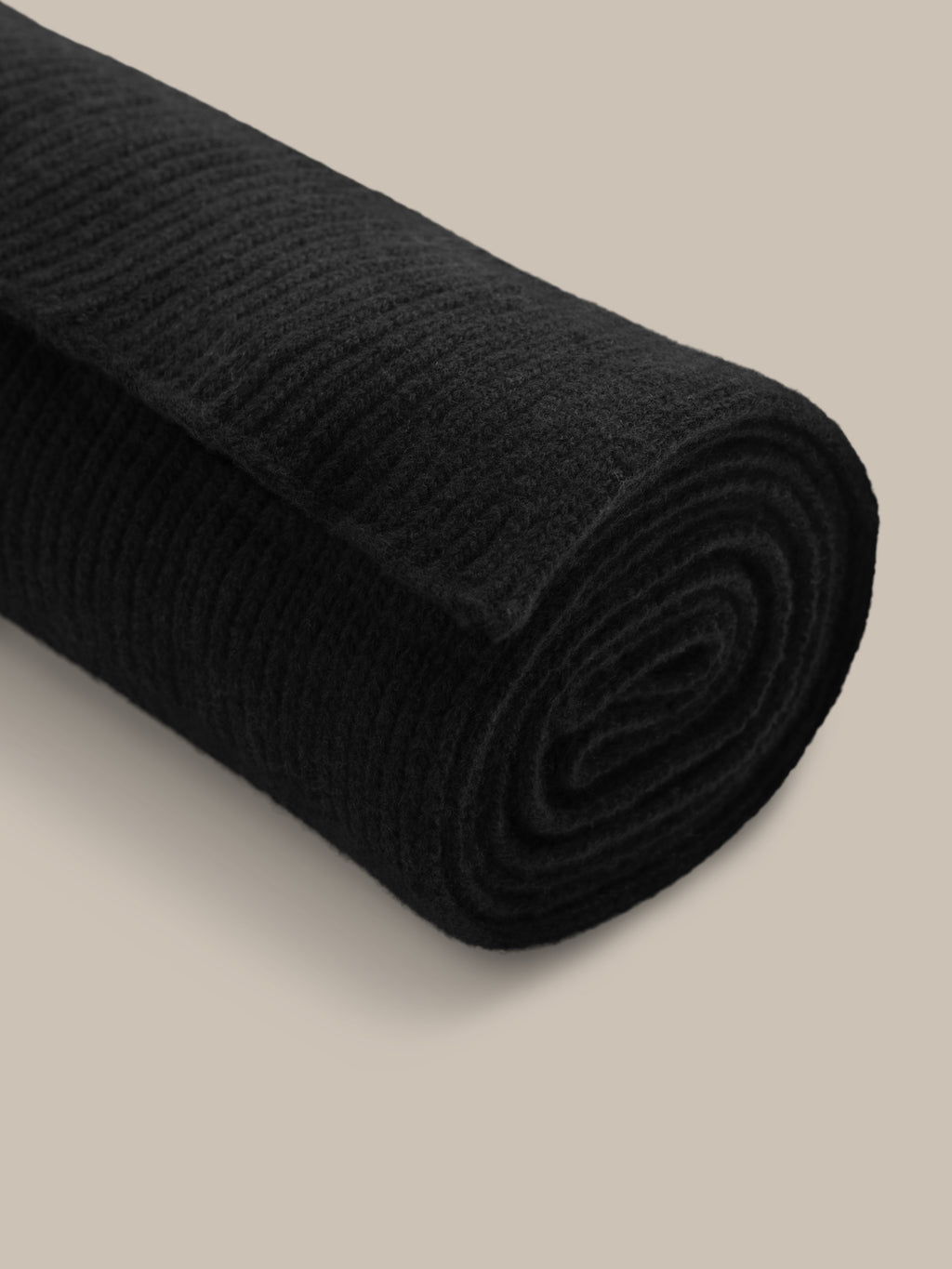 Fishtail Marina Scarf - Black